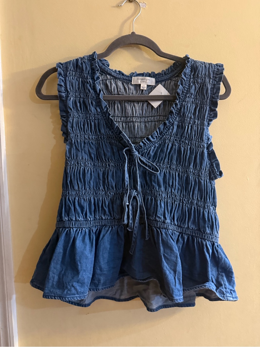 Habitual Women’s Indigo Smocked V-Neck Peplum Top, large